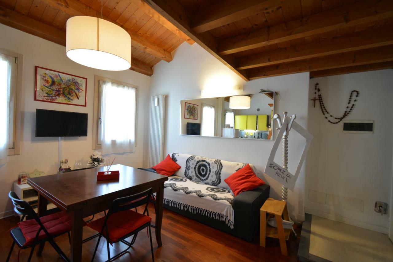 Casa Vacanze Chez La Reine - Holiday Home Vicenza Exteriör bild